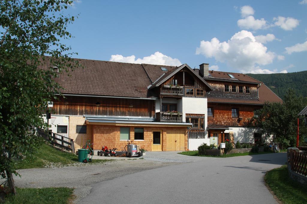 Biohof Sauschneider Apartment Санкт Маргаретен им Лунгау Екстериор снимка