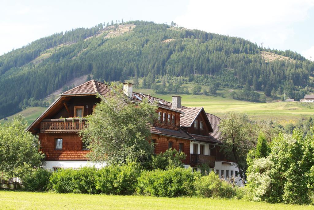 Biohof Sauschneider Apartment Санкт Маргаретен им Лунгау Екстериор снимка